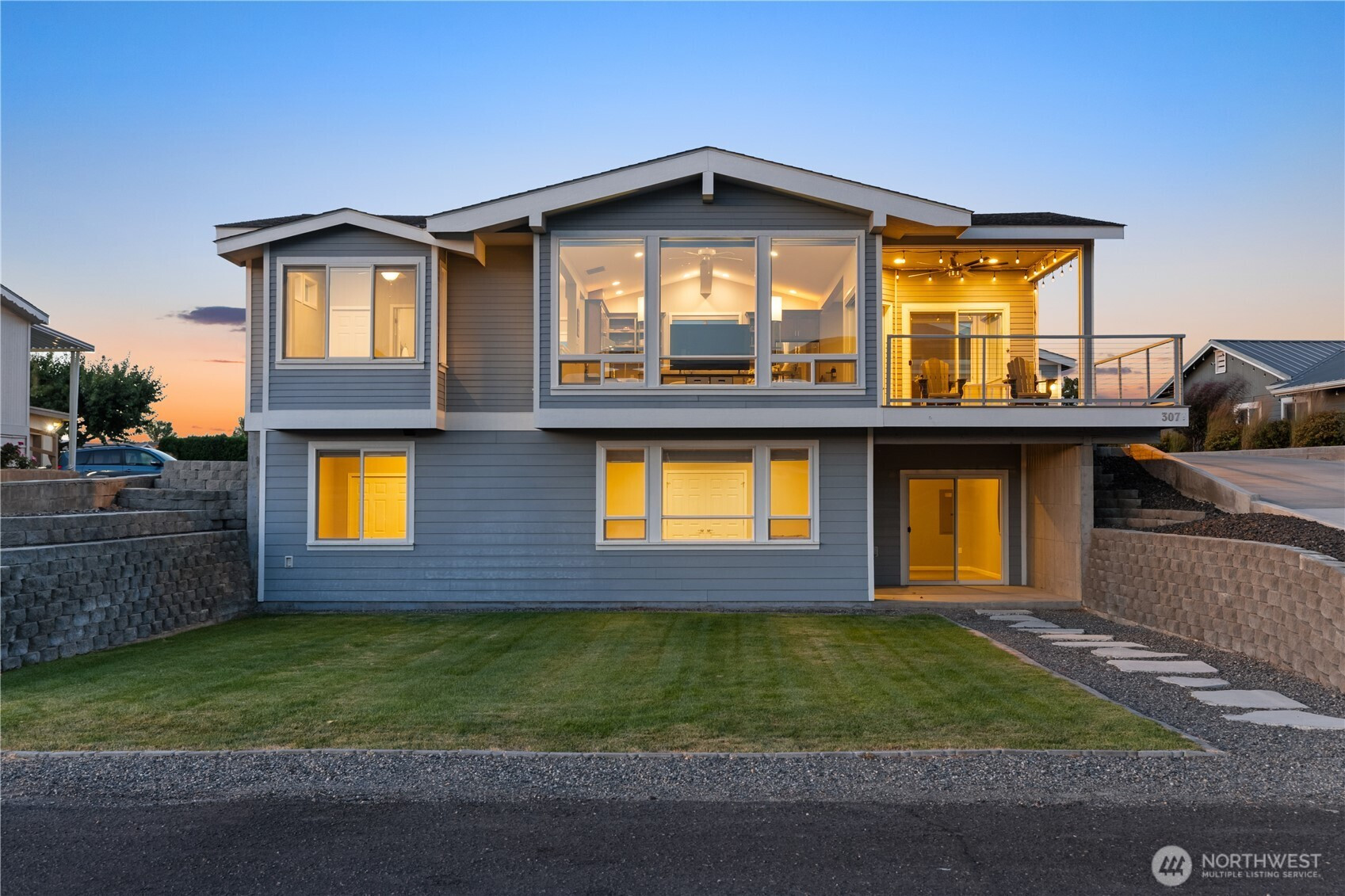 307 Arrowhead Park SW, Mattawa, WA 99349