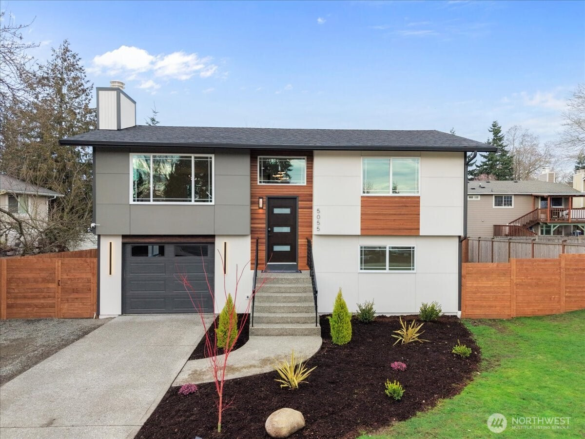 5055 W 33rd Court NE, Tacoma, WA 98422