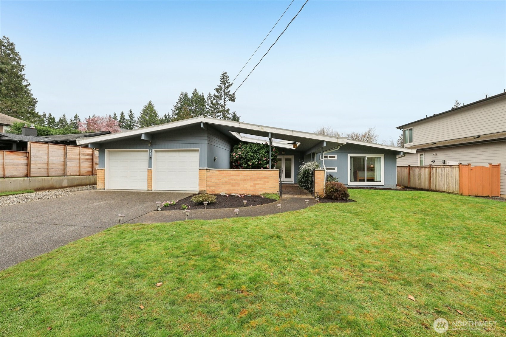 616 109th Avenue SE, Bellevue, WA 98004