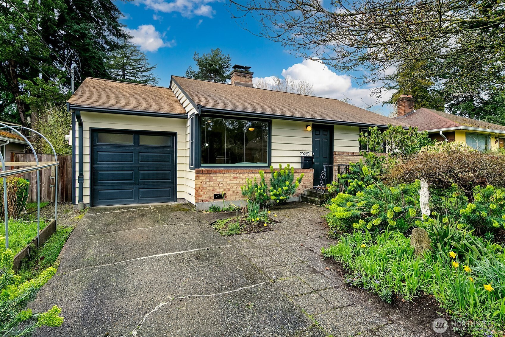 7025 NE 25th Avenue NE, Seattle, WA 98115