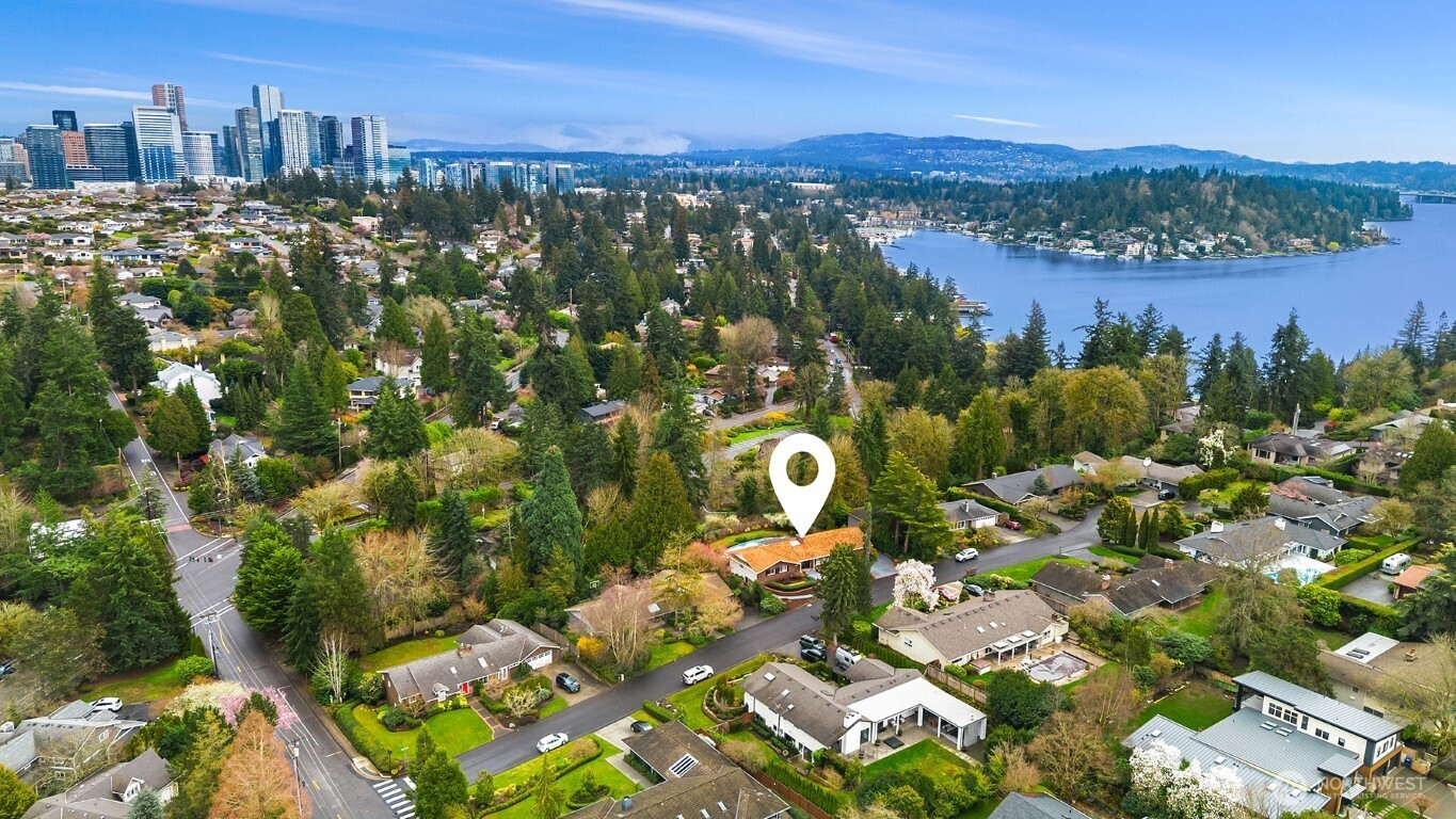 934 88th Avenue NE, Medina, WA 98039