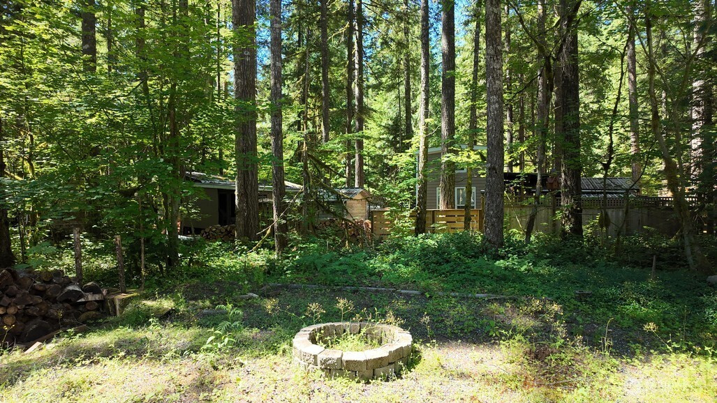 82 Riverside Drive, Deming, WA 98244