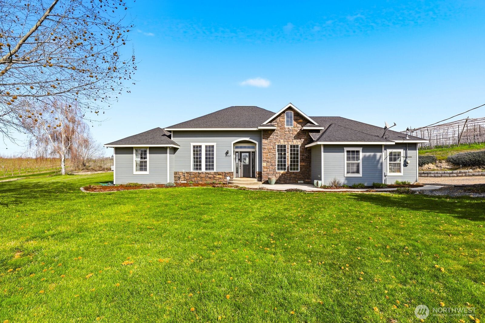 1031 Orchardvale Road, Zillah, WA 98953