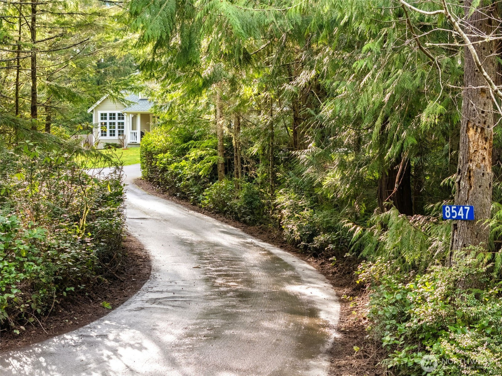 8547 Hide A Way Lane, Silverdale, WA 98383