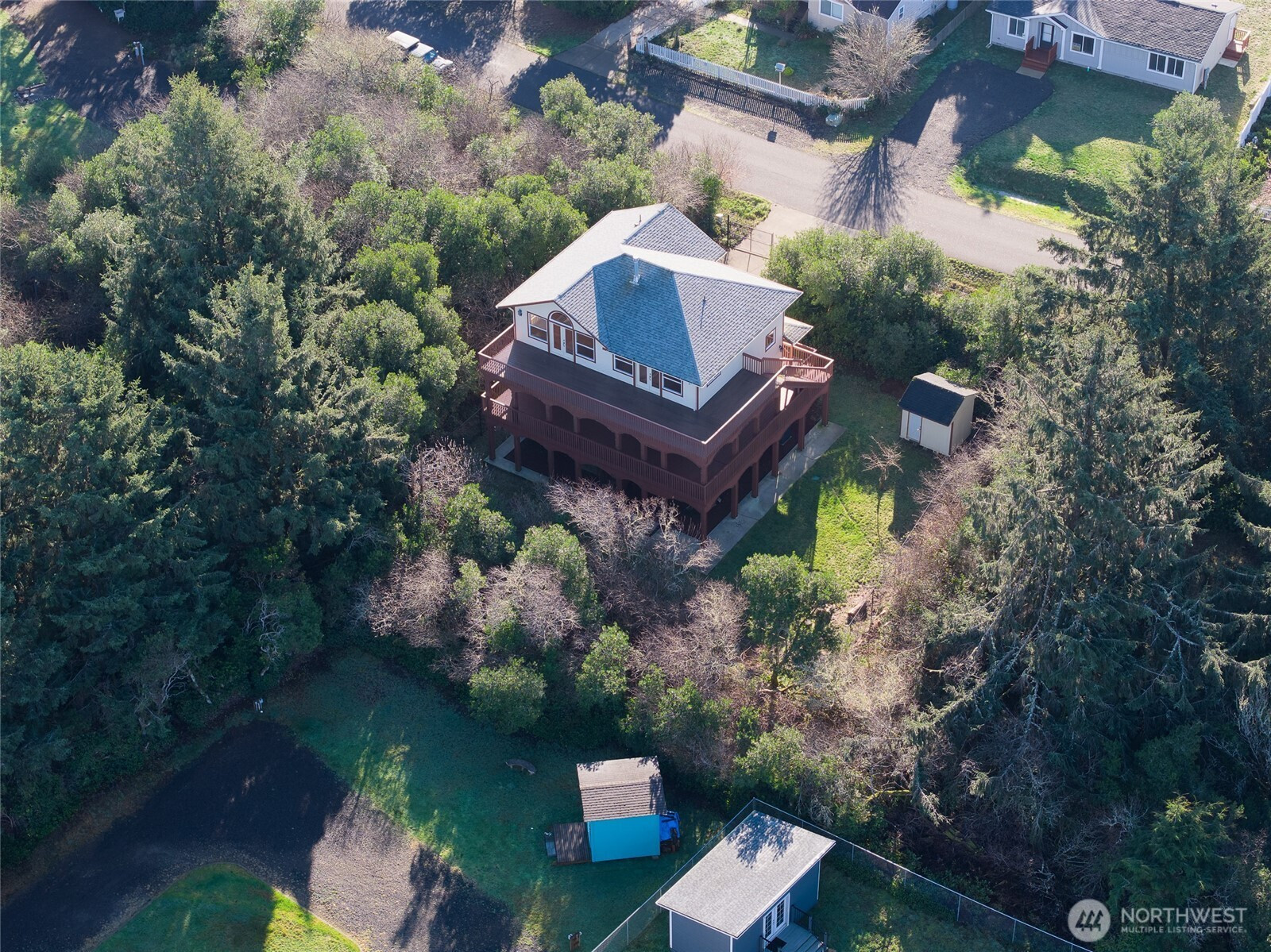 288 N Wynooochee Drive SW, Ocean Shores, WA 98569