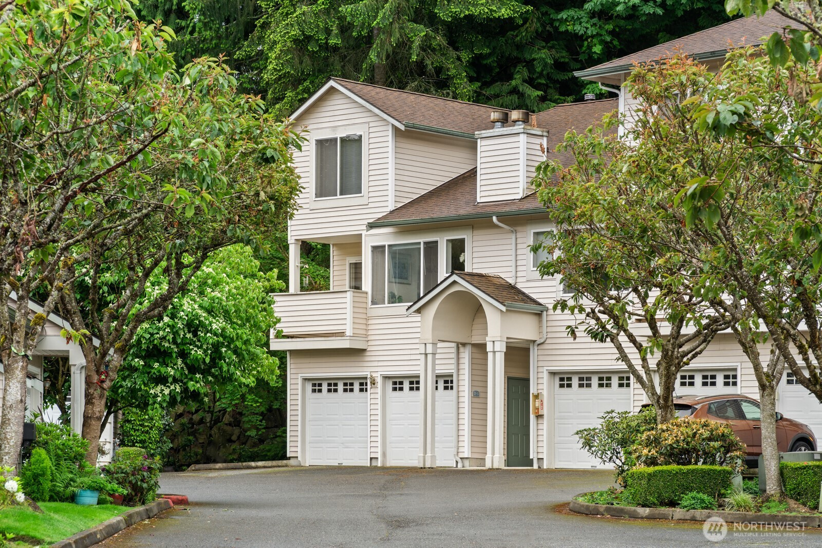 8828 238th St SW, Edmonds, WA 98026