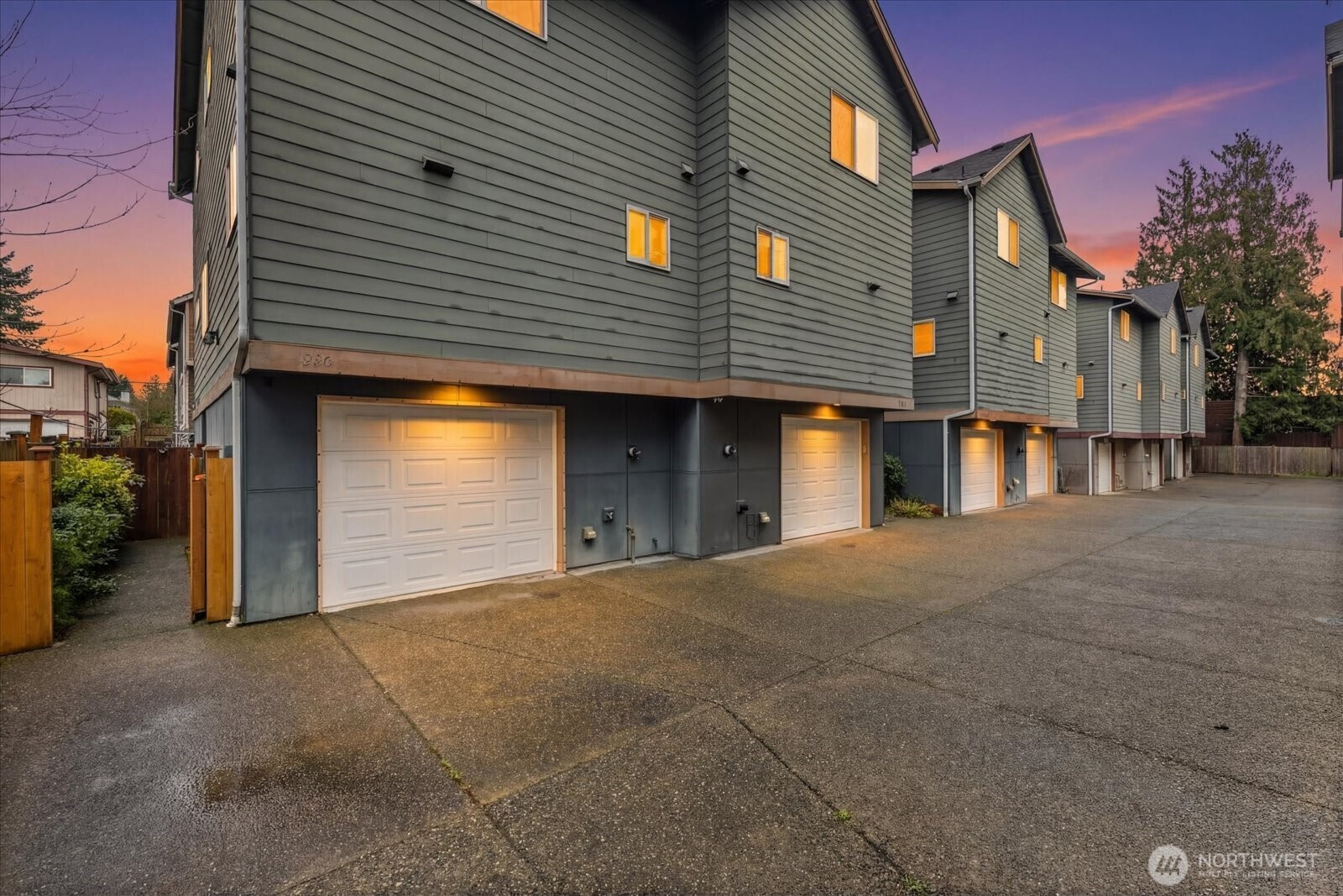 930 N 96th Street, Seattle, WA 98103