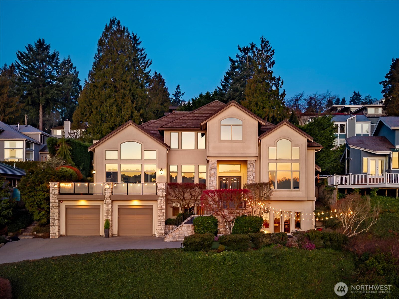 15517 Lake Shore Boulevard NE, Lake Forest Park, WA 98155
