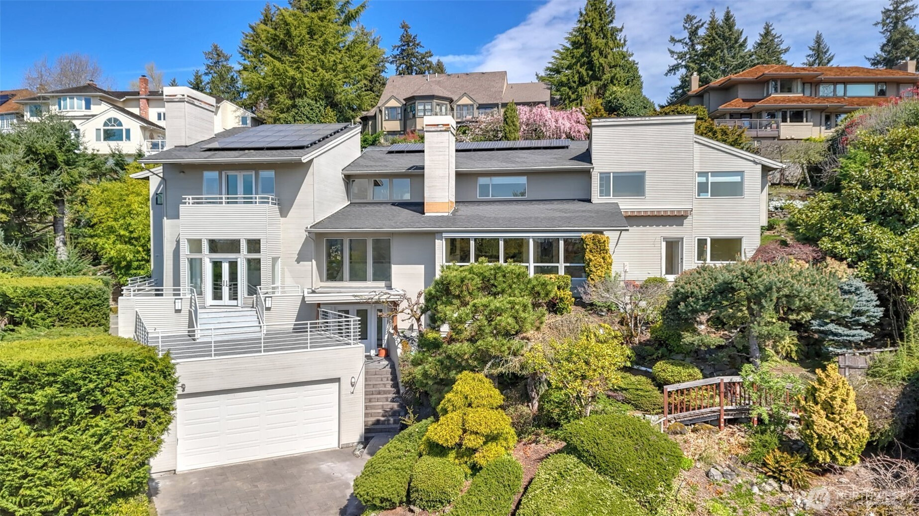 8158 W Mercer Way, Mercer Island, WA 98040