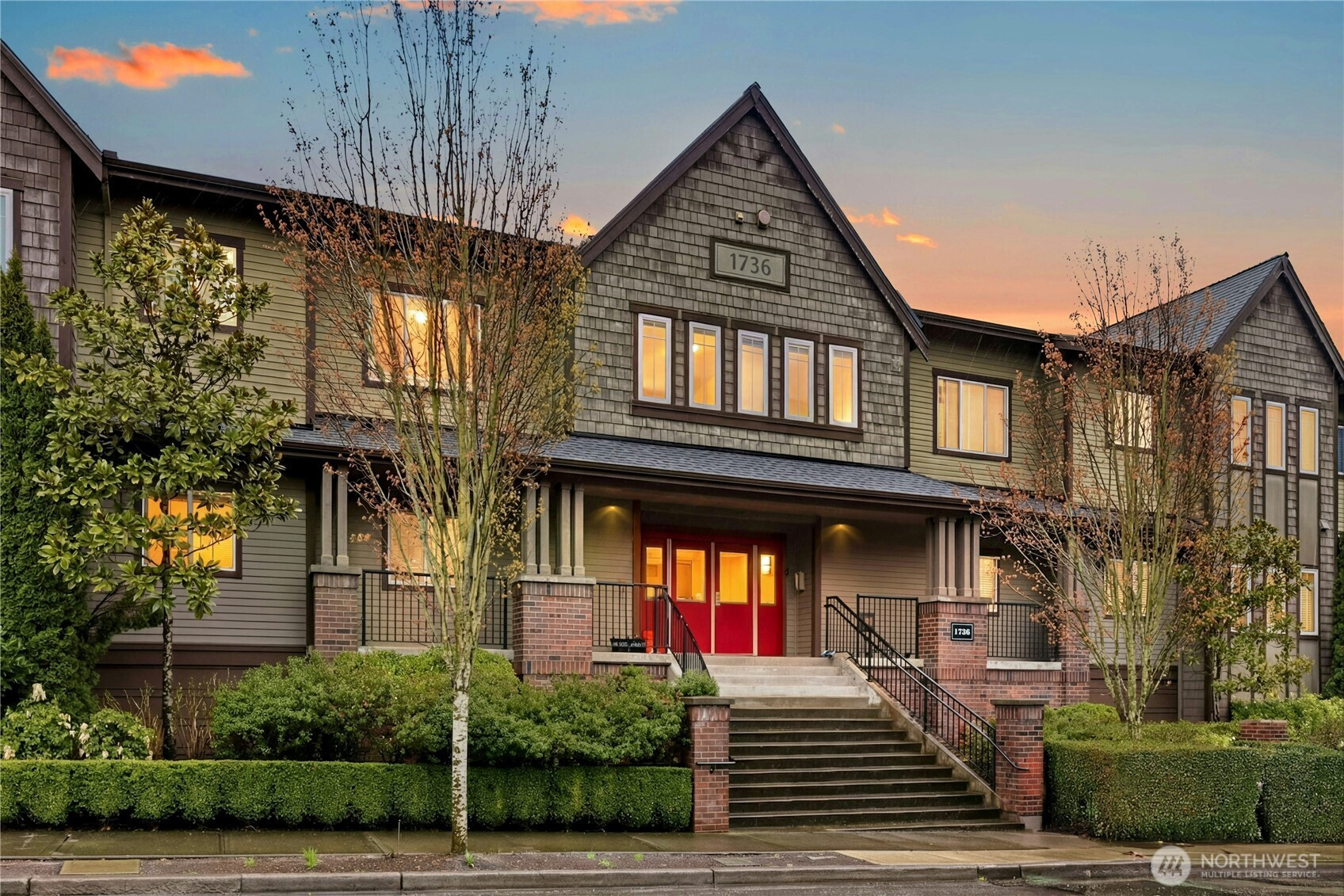 1736 10th Avenue NE, Issaquah, WA 98209