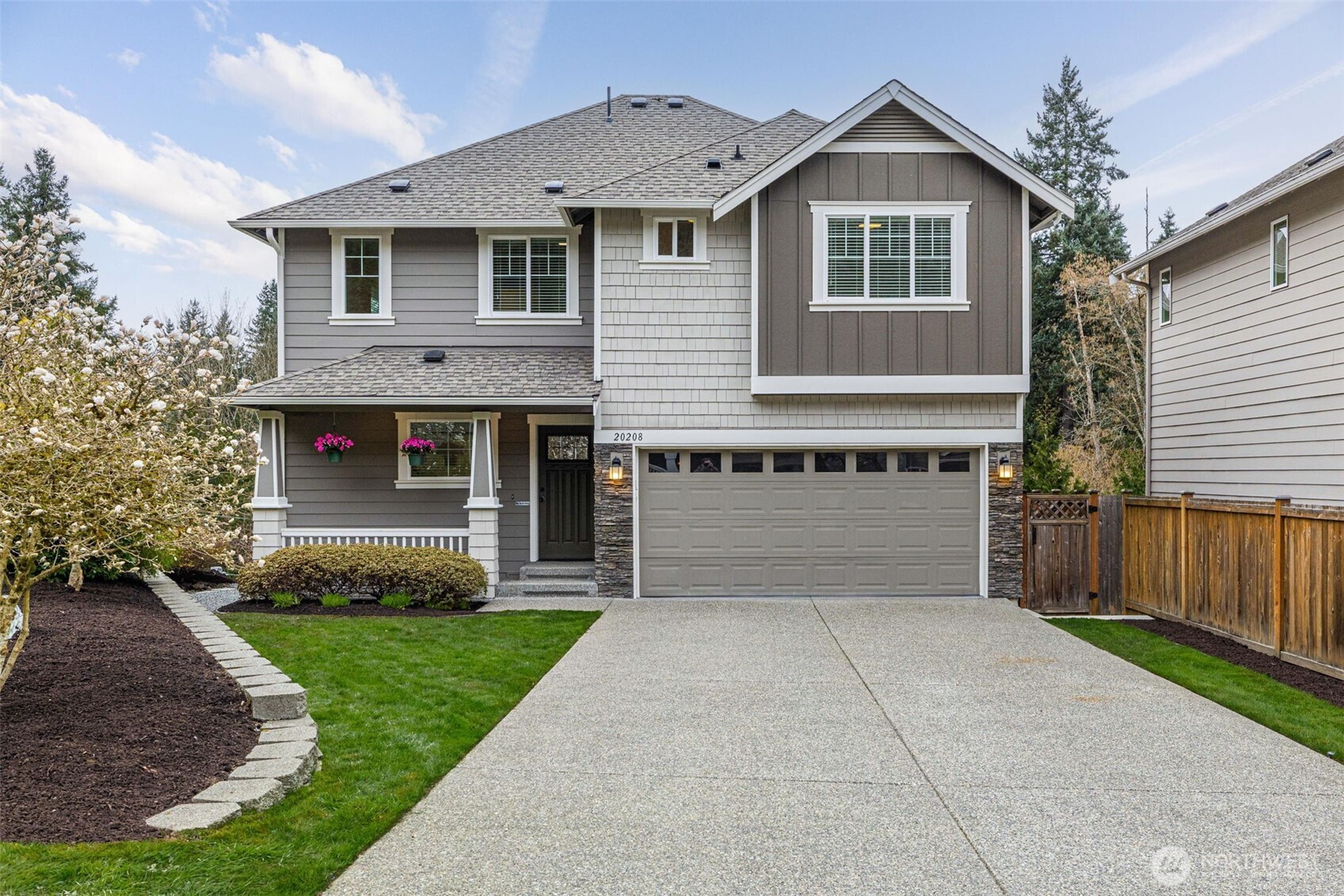 20208 13th Avenue W, Lynnwood, WA 98036