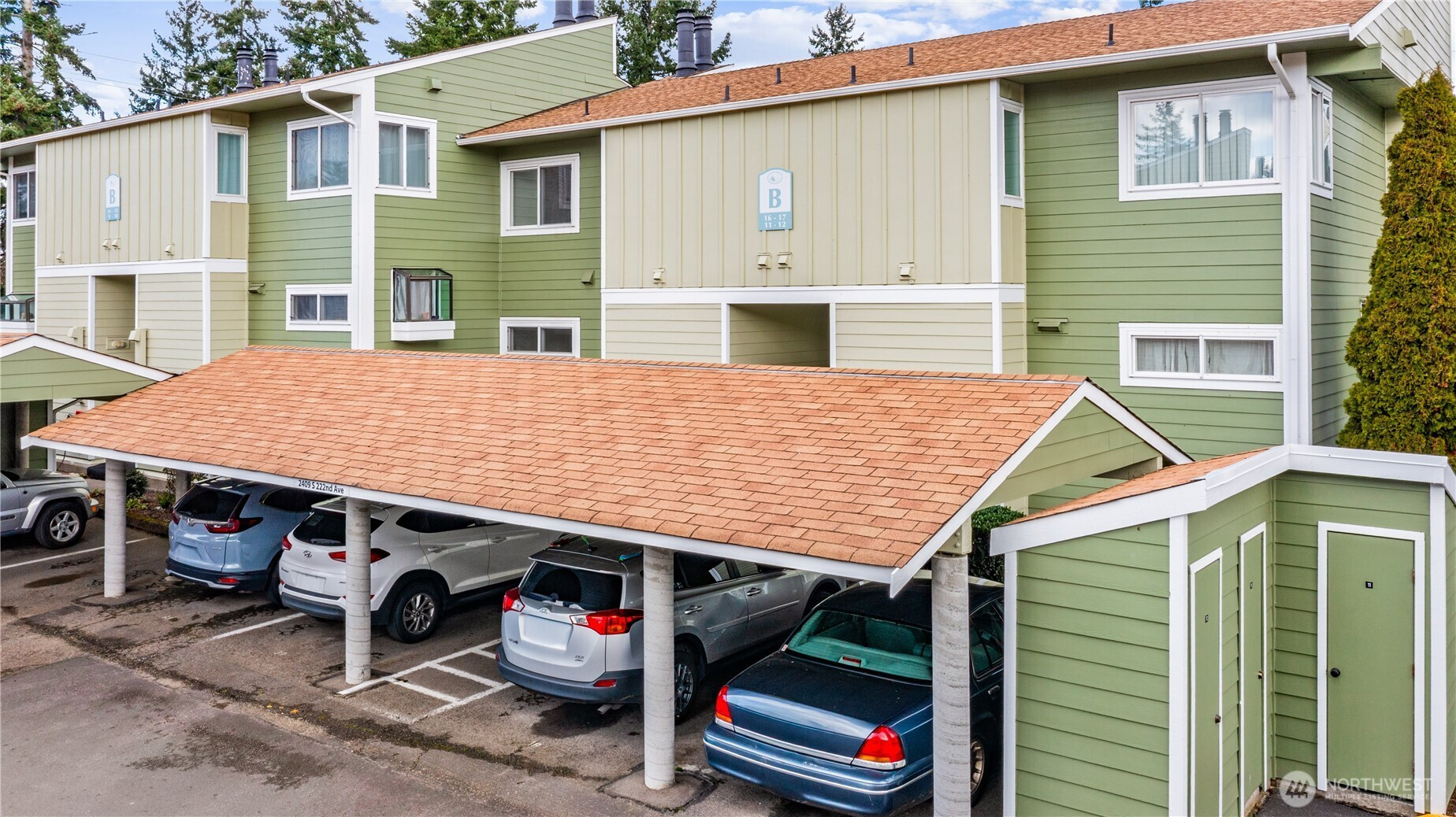 2409 S 222nd Street, Des Moines, WA 98198