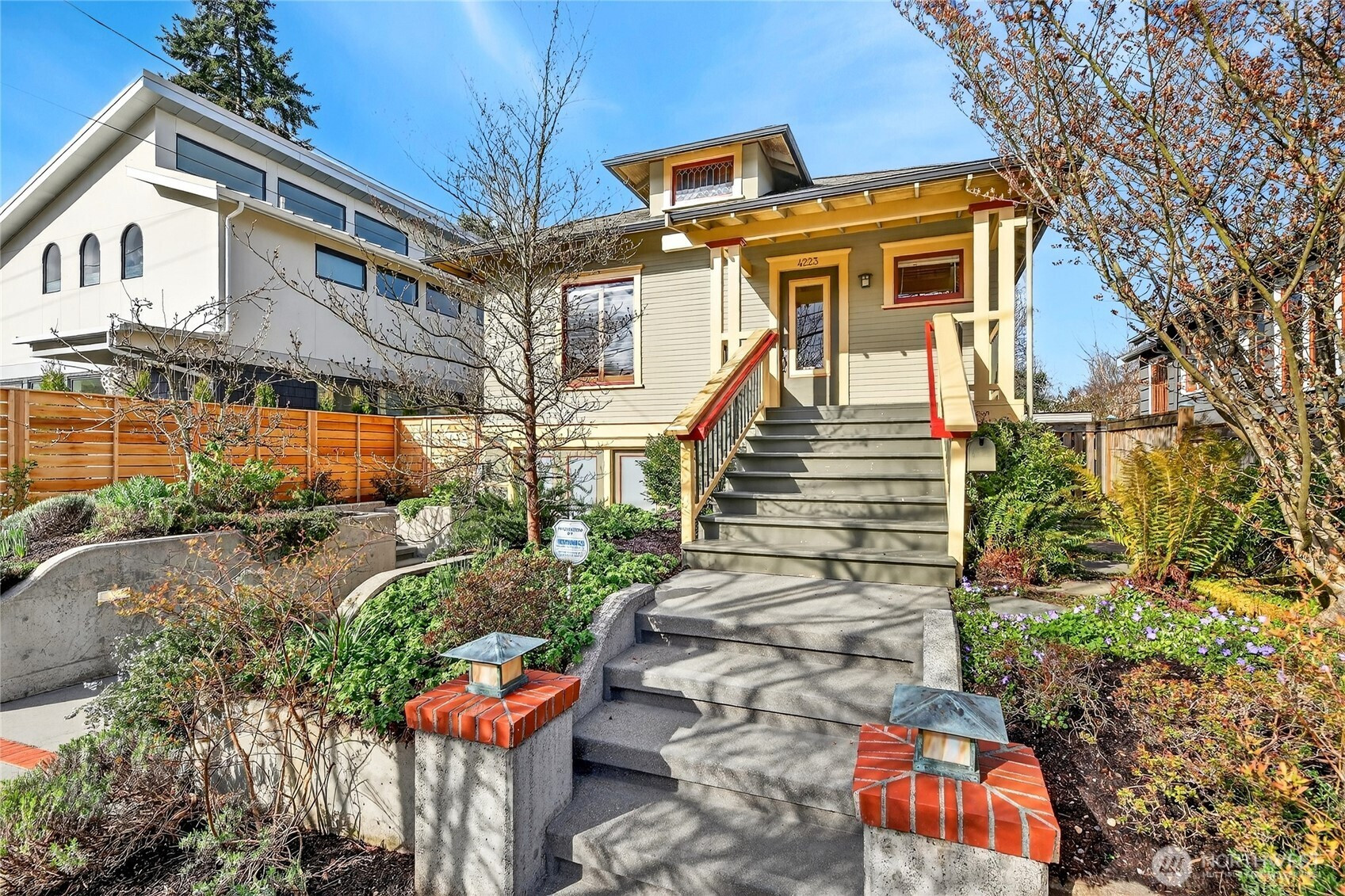 4223 Interlake Avenue N, Seattle, WA 98103