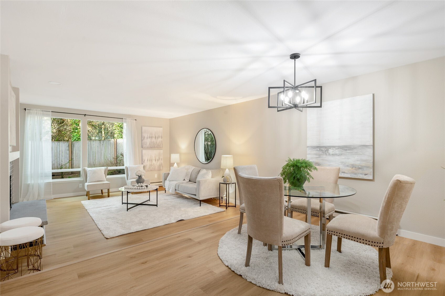 19123 Ballinger Way NE, Lake Forest Park, WA 98155