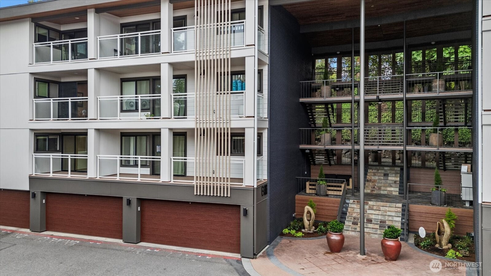 130 105th Avenue SE, Bellevue, WA 98004