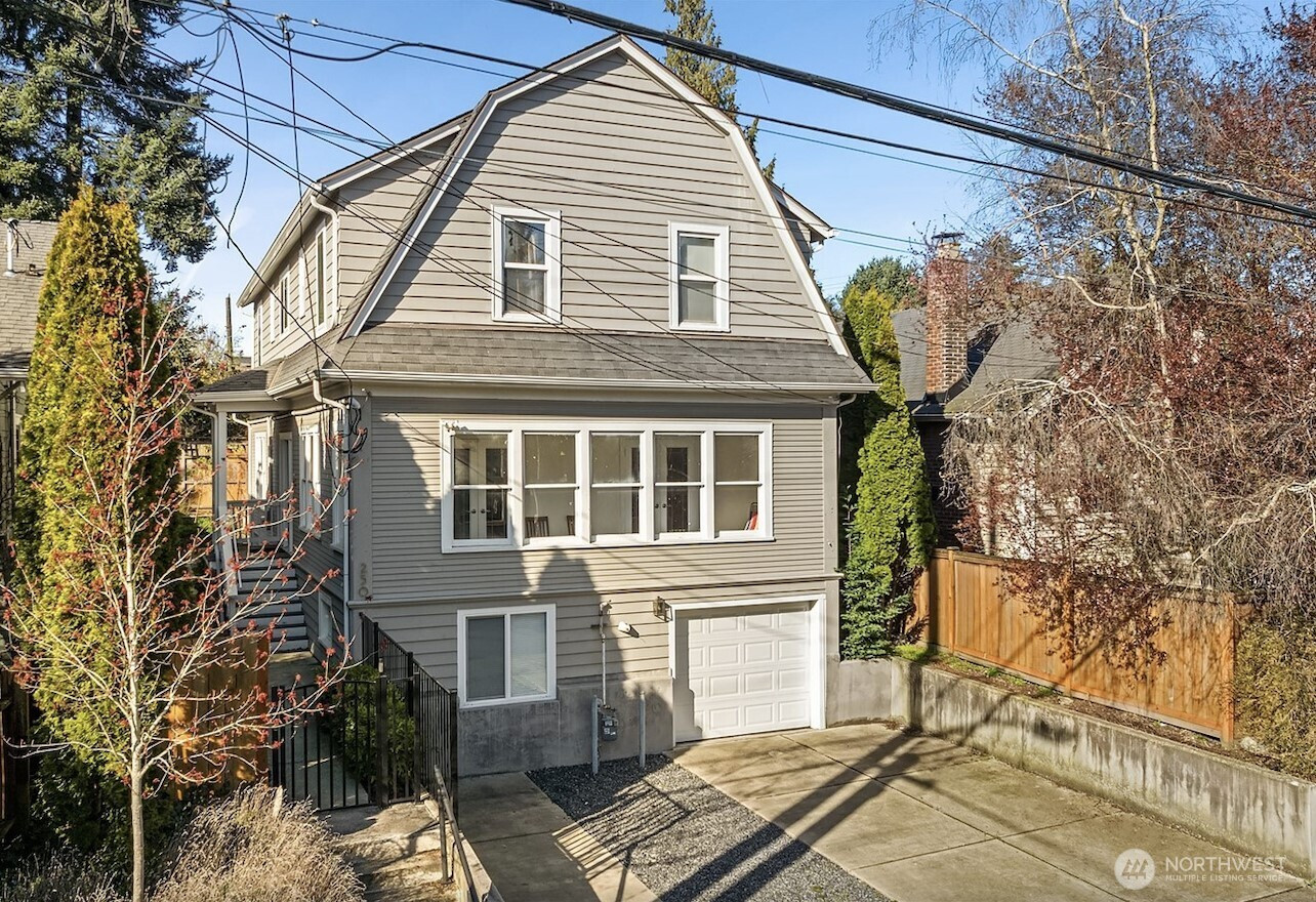 250 NE 50th Street, Seattle, WA 98105