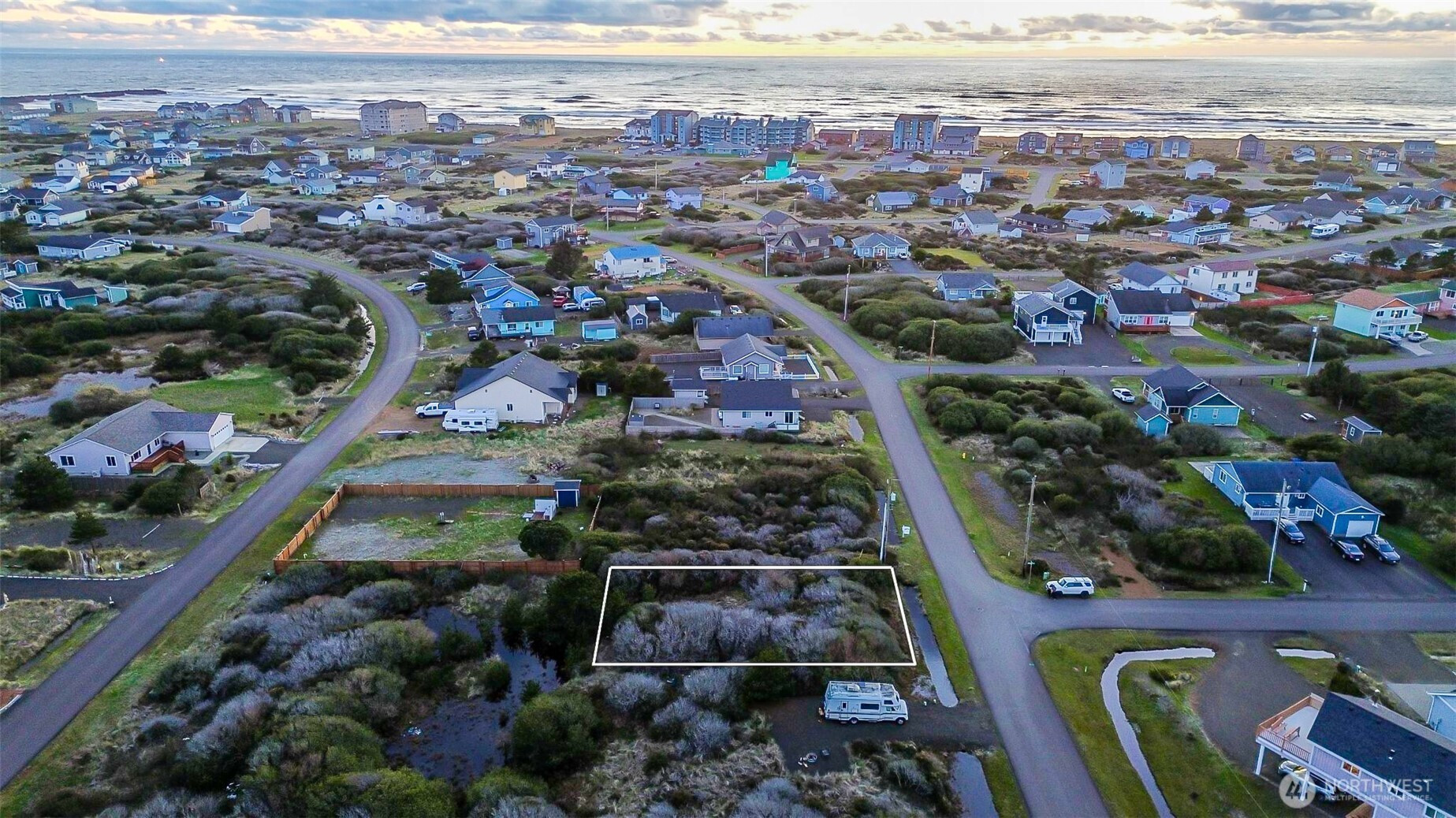 413 N Portal Loop SW, Ocean Shores, WA 98569