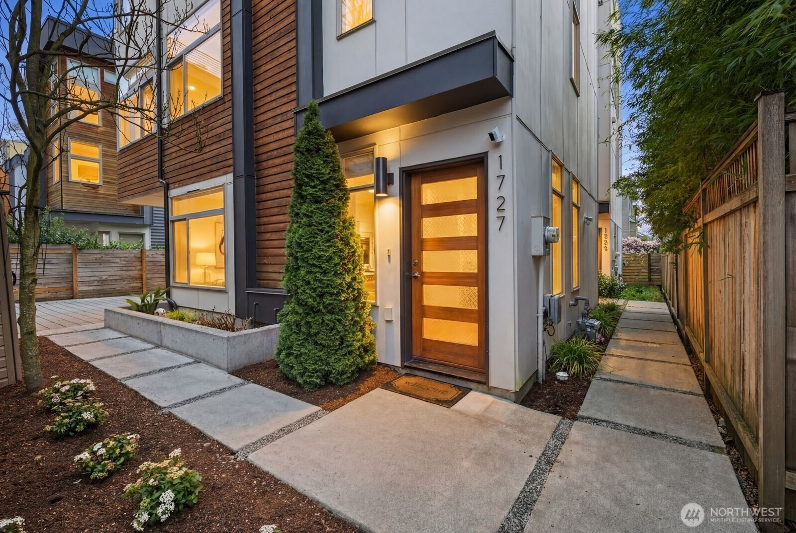 1727 NW 60th Street, Seattle, WA 98107