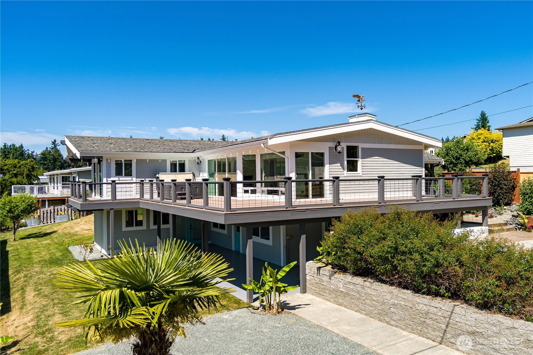 2735 Evening Glory Court, Clinton, WA 98236