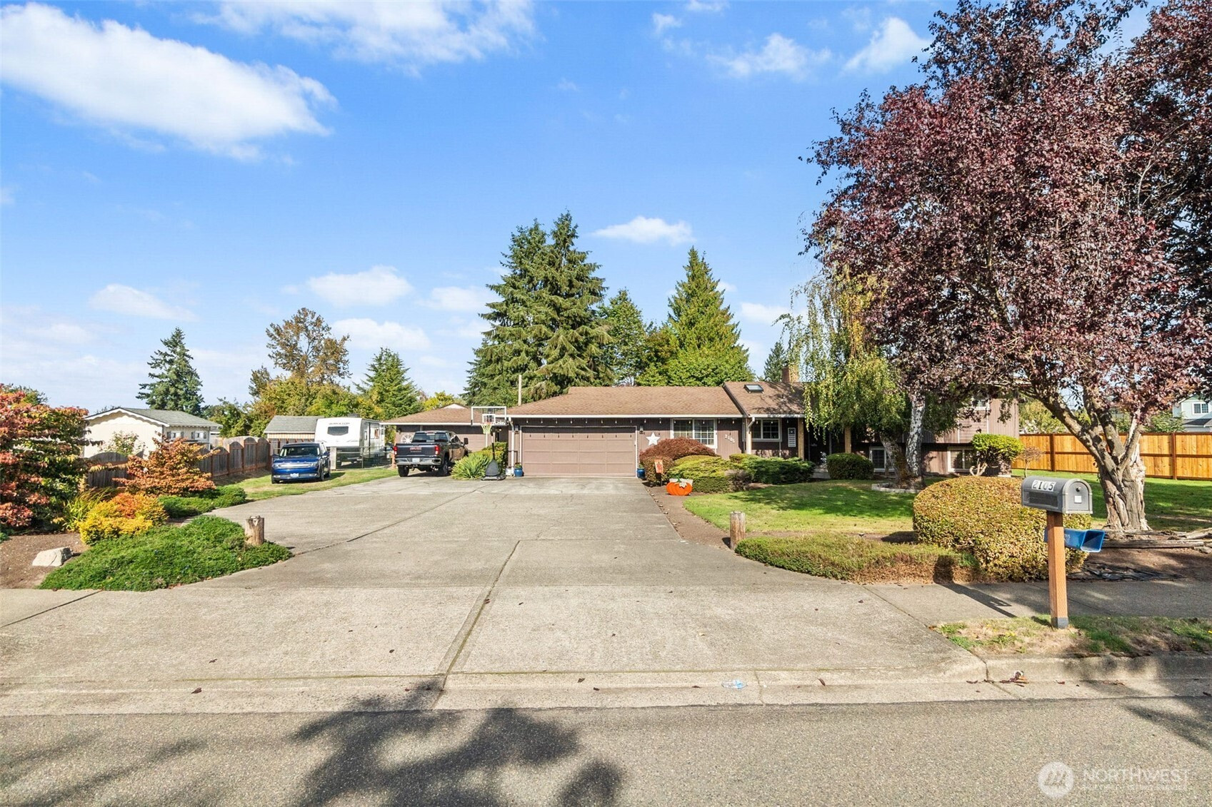 2105 W Stewart, Puyallup, WA 98371