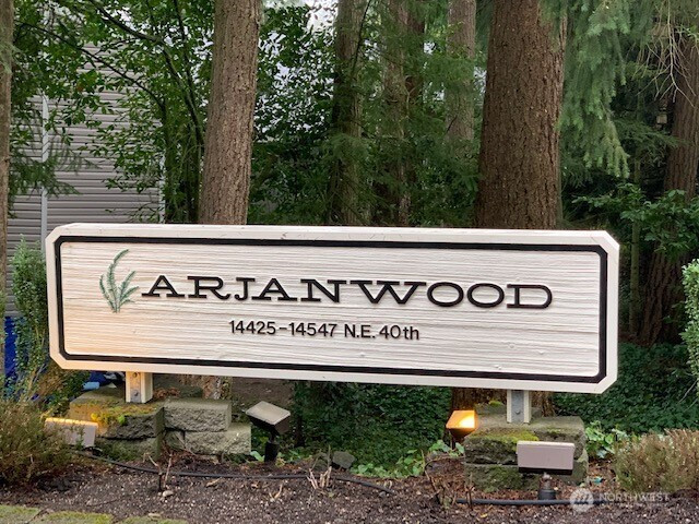 14435 NE 40 Street, Bellevue, WA 98007