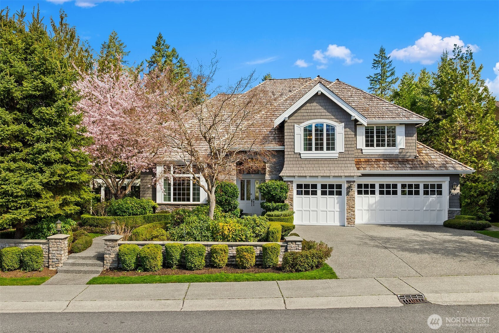 2330 279th Drive SE, Sammamish, WA 98027