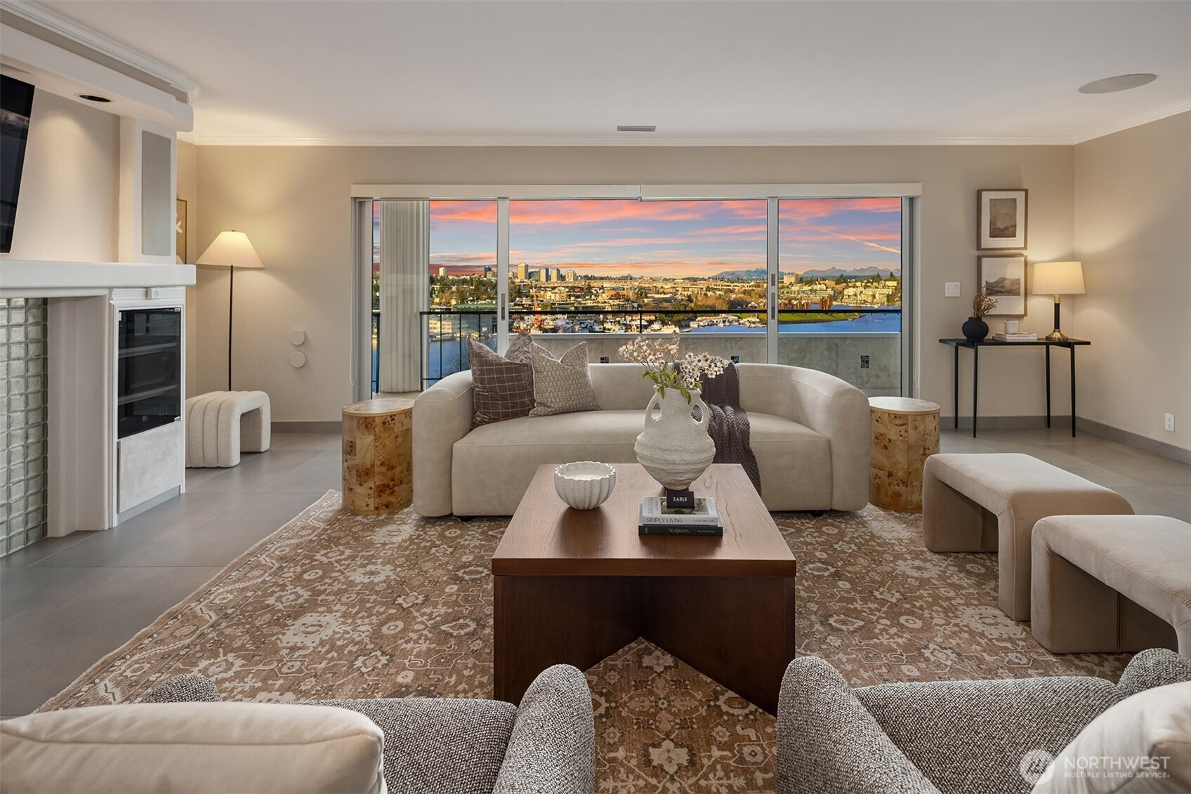 2565 Dexter Ave N, Seattle, WA 98109