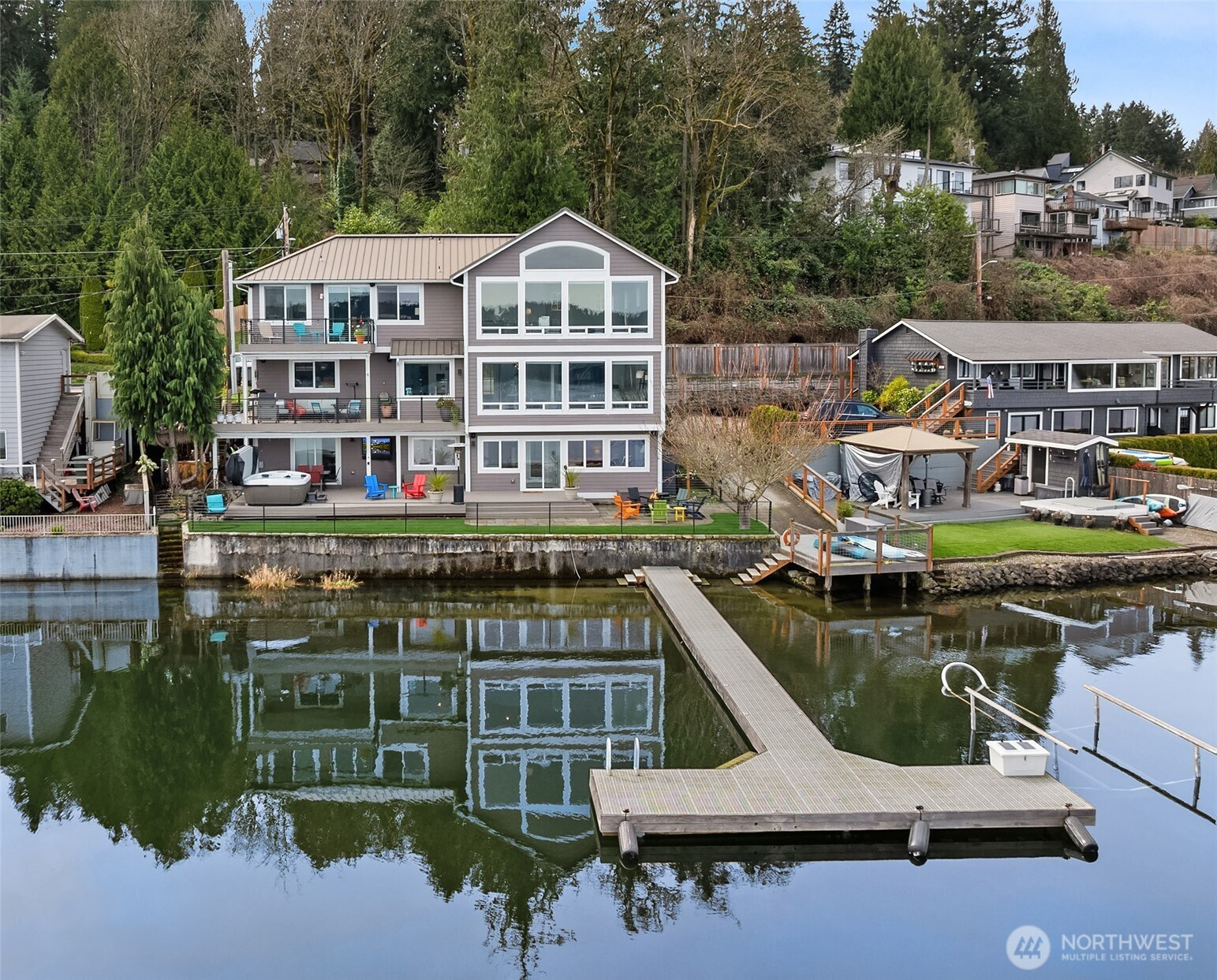 3828 W Lake Sammamish Parkway SE, Bellevue, WA 98008