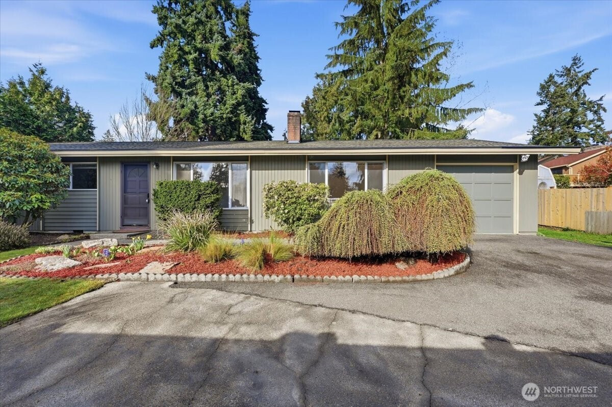 1329 N 183rd Street, Shoreline, WA 98133