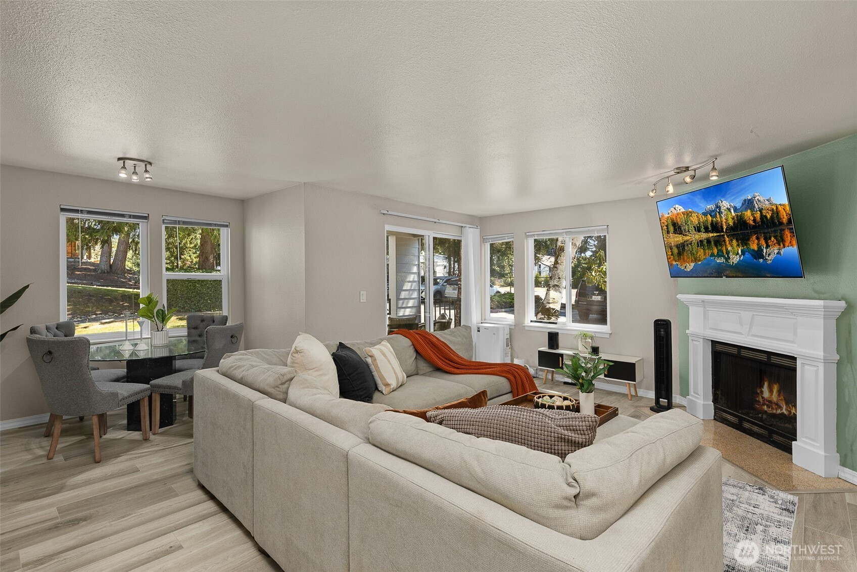 20318 Bothell Everett Hwy, Bothell, WA 98012