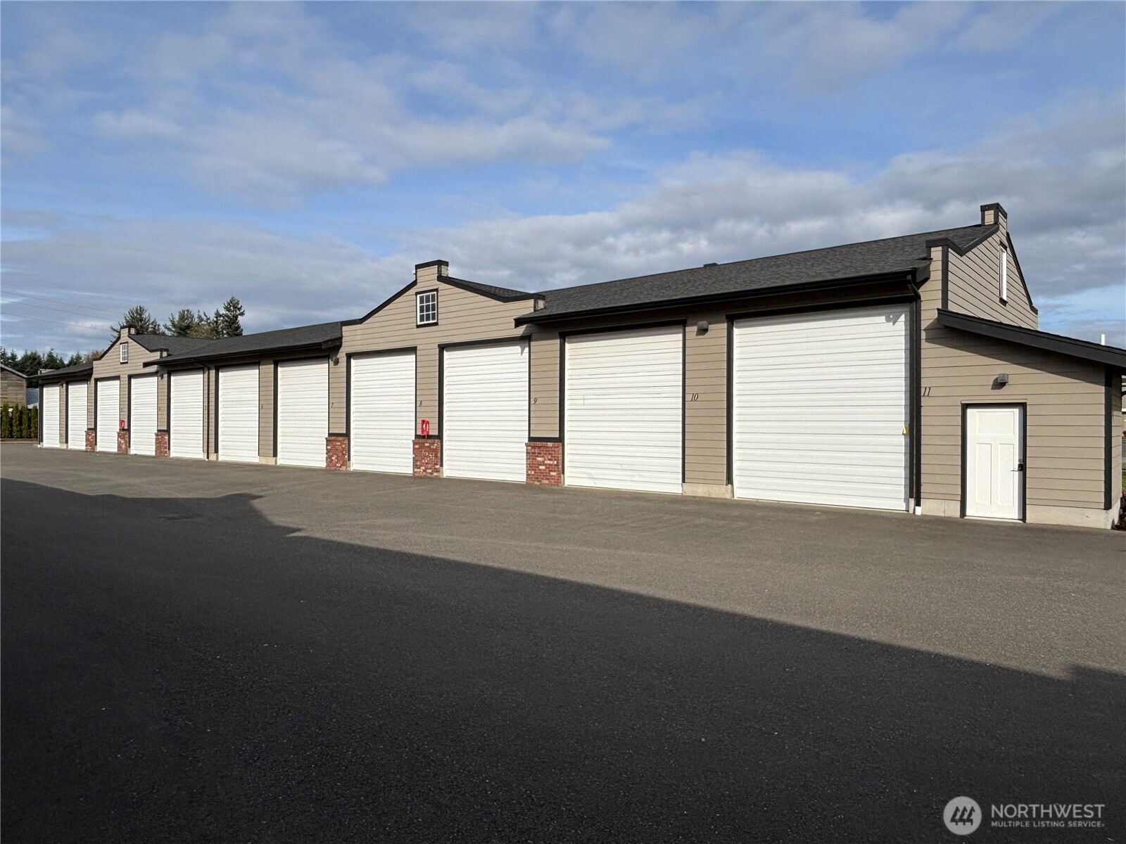 2225 Mercedes Drive, Lynden, WA 98264