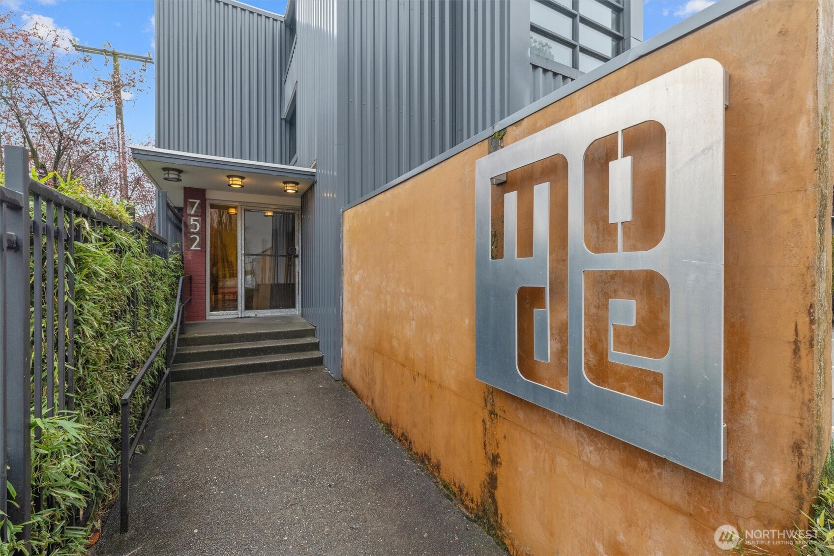 752 Bellevue Avenue E, Seattle, WA 98102