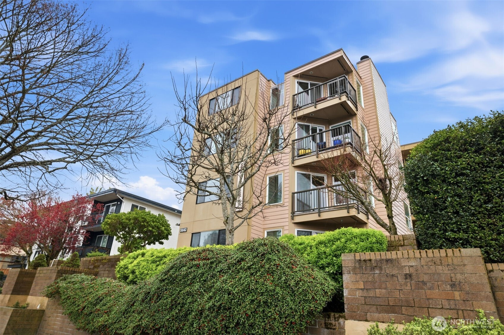 5642 California Avenue SW, Seattle, WA 98136
