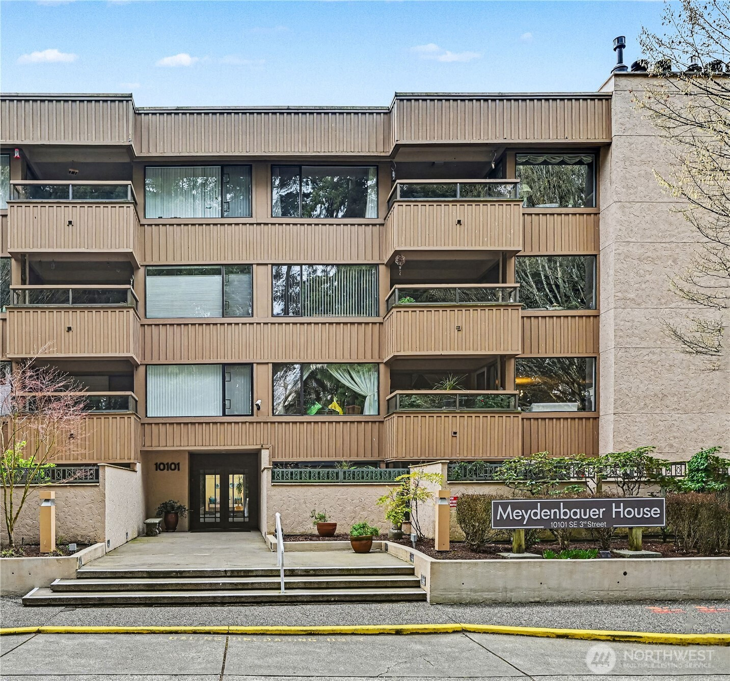 10101 SE 3rd Street, Bellevue, WA 98004
