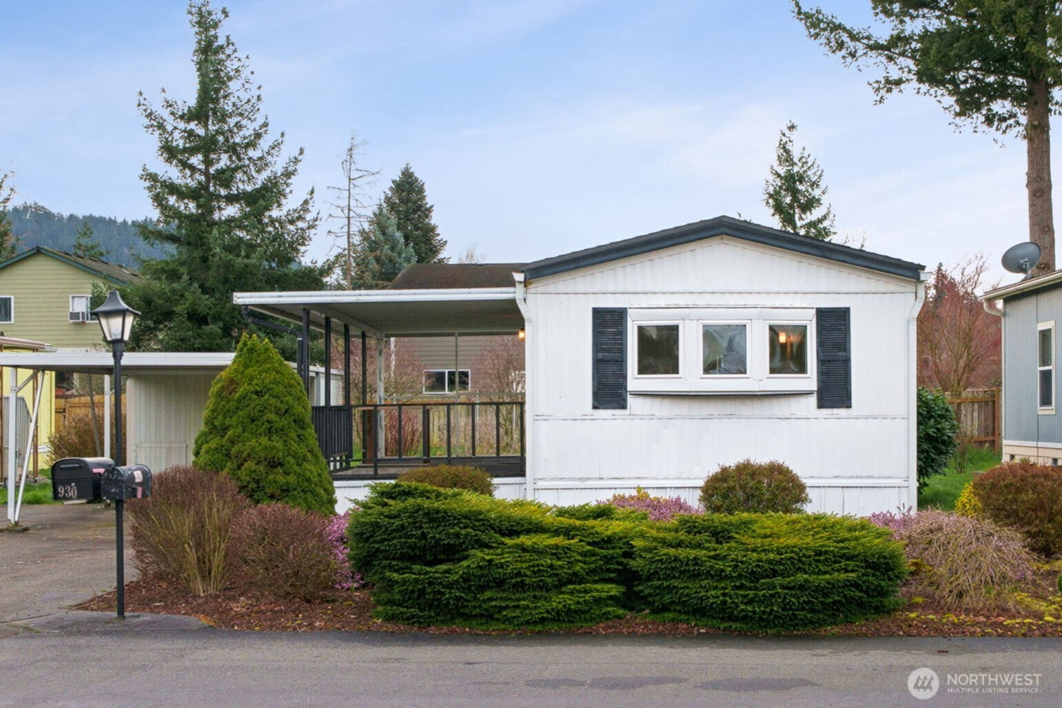 930 Mountain Villa Loop, Enumclaw, WA 98022