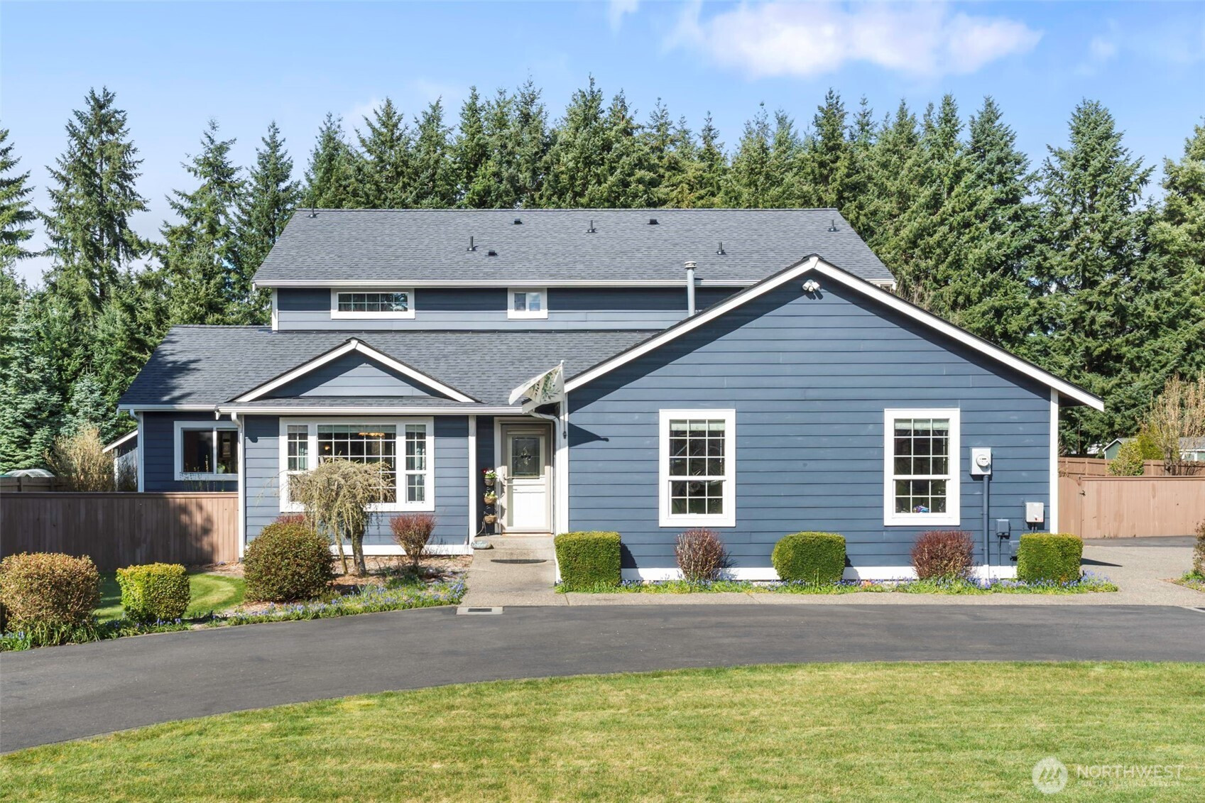 8910 Lavaliere Meadow Lane SW, Rochester, WA 98579