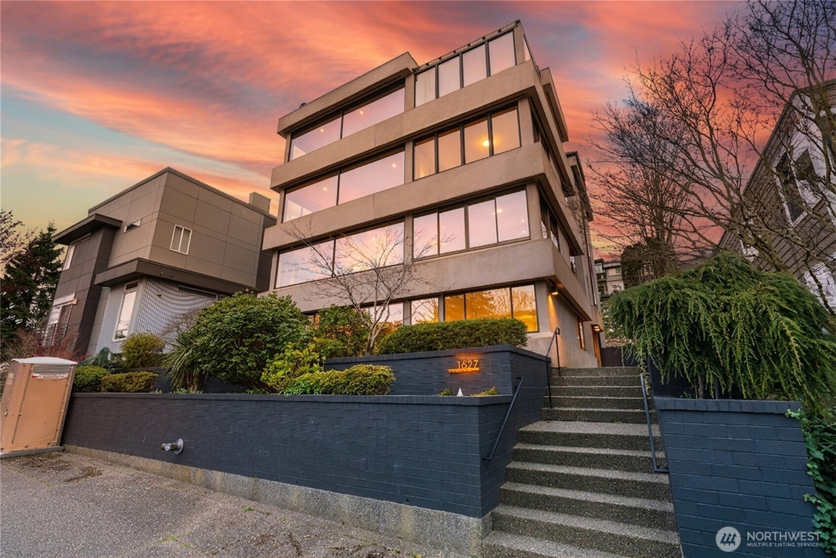1627 California Avenue SW, Seattle, WA 98116