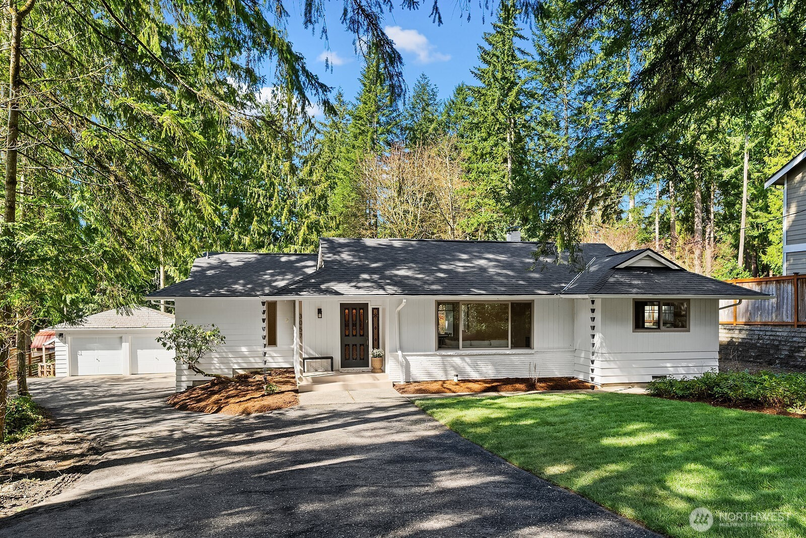 3057 241st Avenue SE, Sammamish, WA 98075