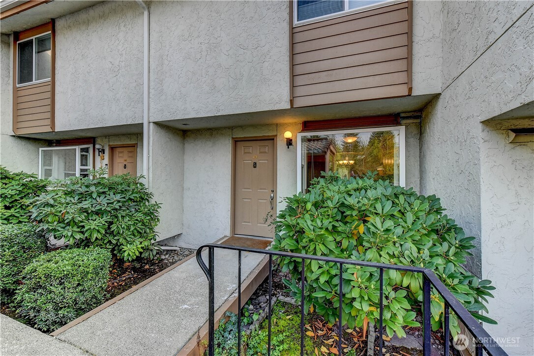 12838 SE 141st Lane, Bellevue, WA 98006