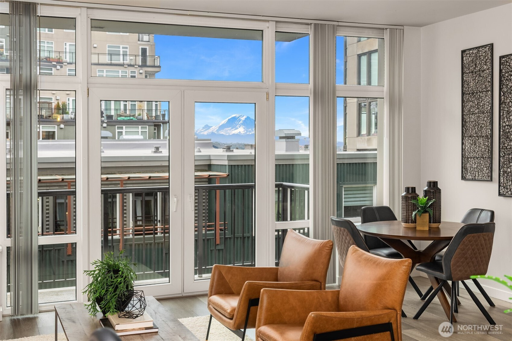 2717 Western Avenue, Seattle, WA 98121