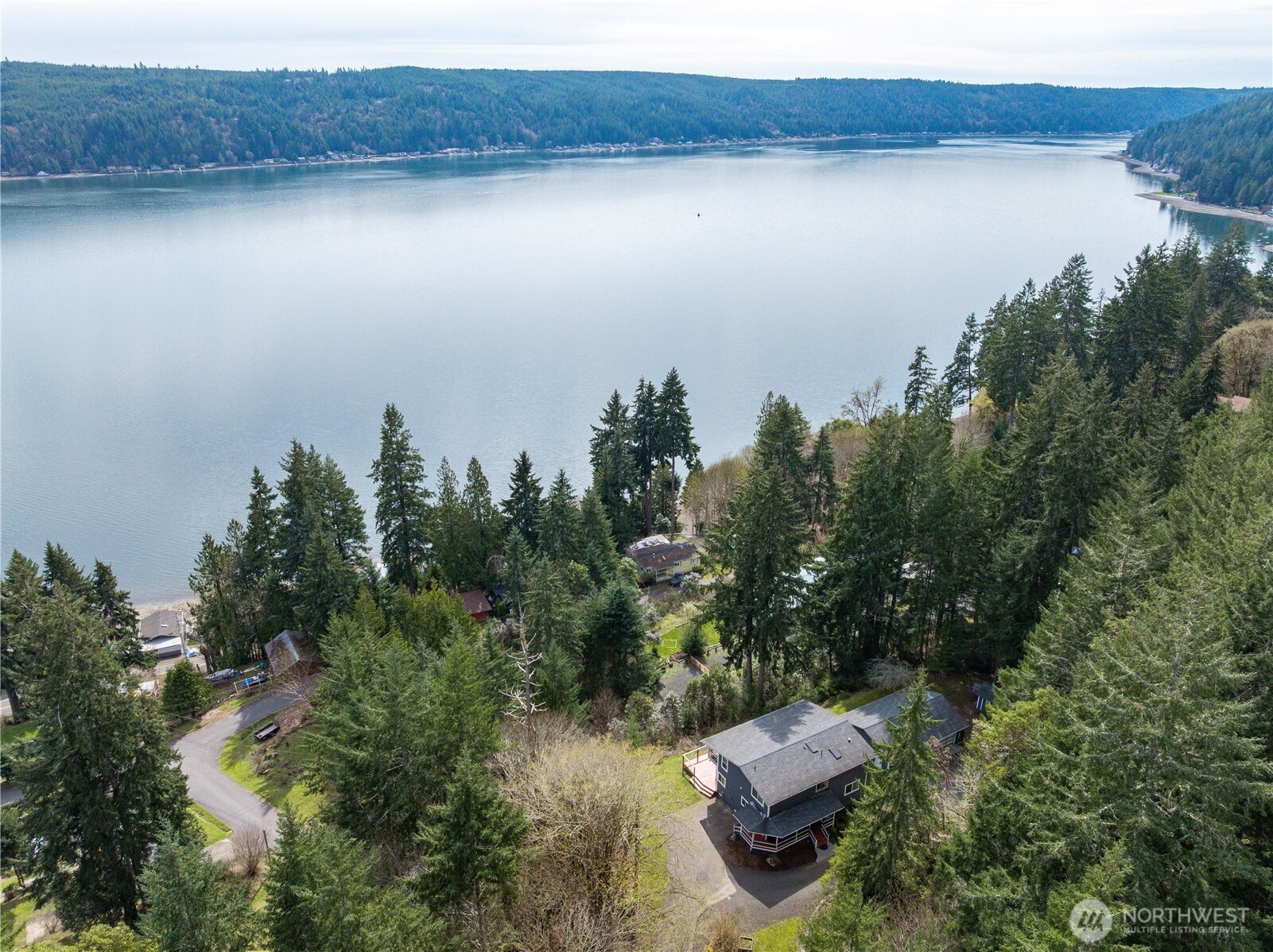 50 NE Alta Vista Drive, Belfair, WA 98528