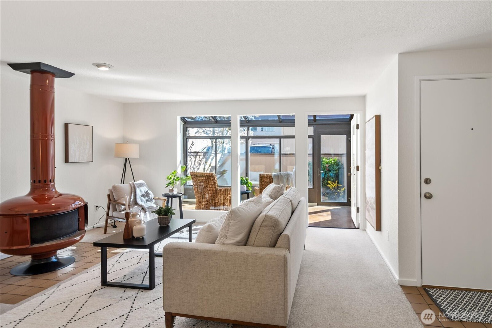 8229 212th Street SW, Edmonds, WA 98026