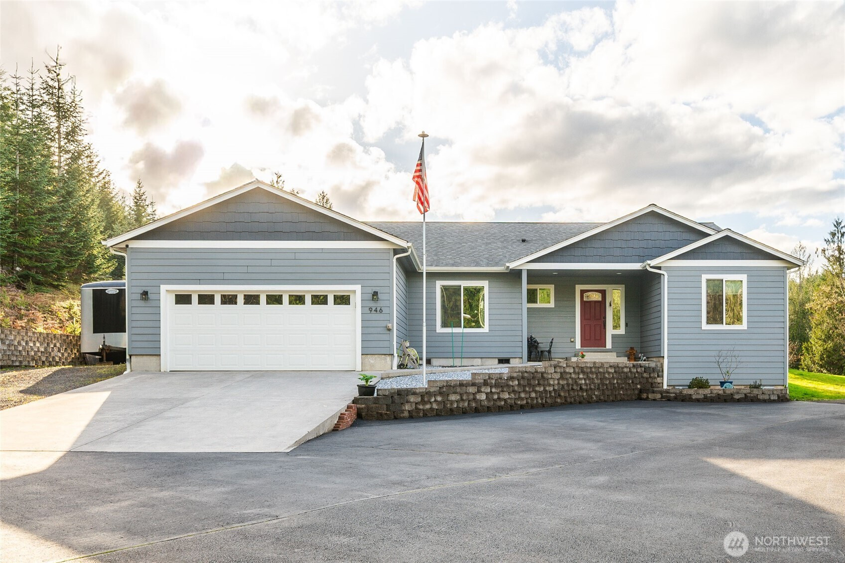 946 Paine Road, Castle Rock, WA 98611