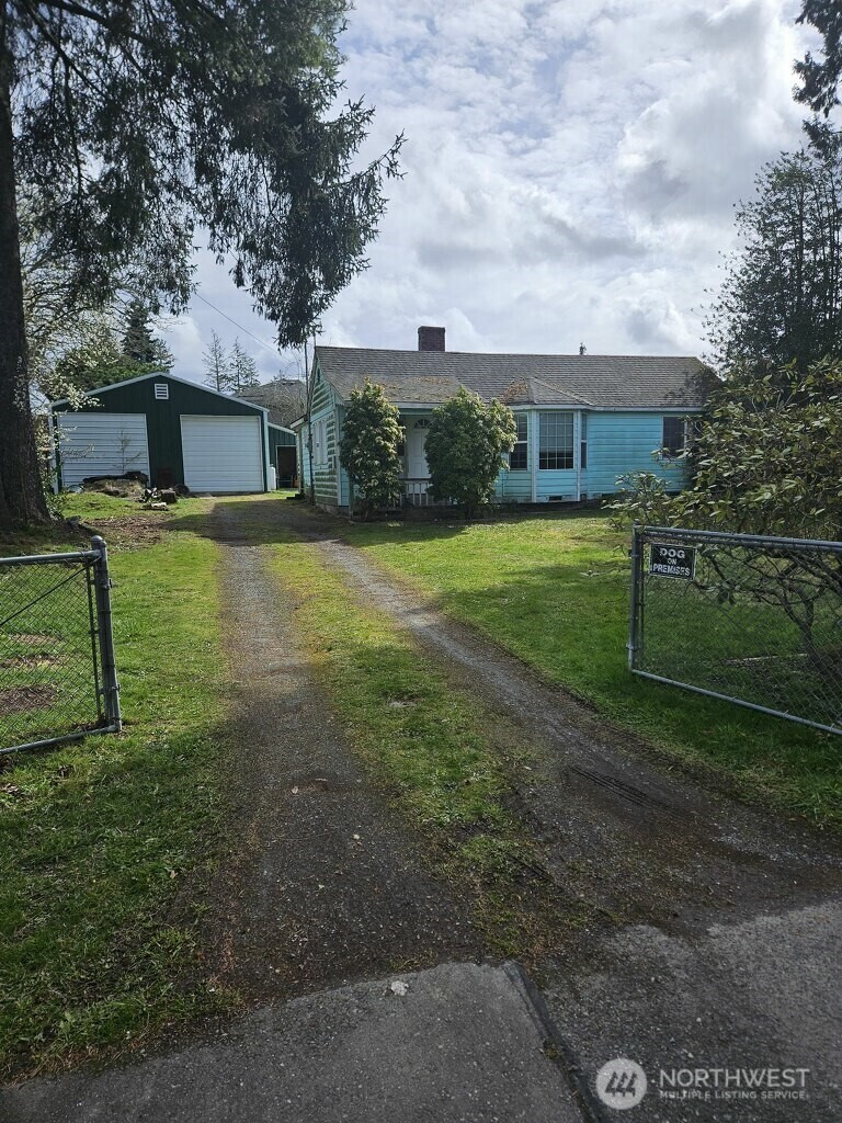 17417 Spruce Way, Lynnwood, WA 98037