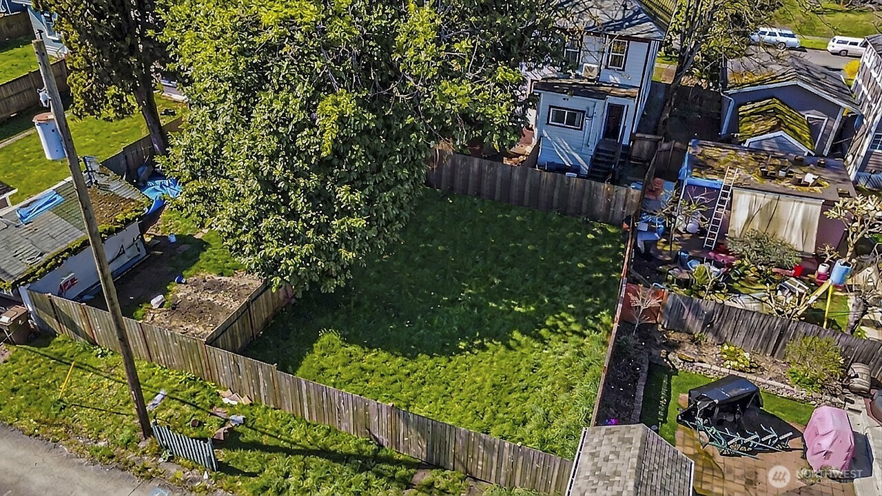 909 S Ainsworth Avenue, Tacoma, WA 98405