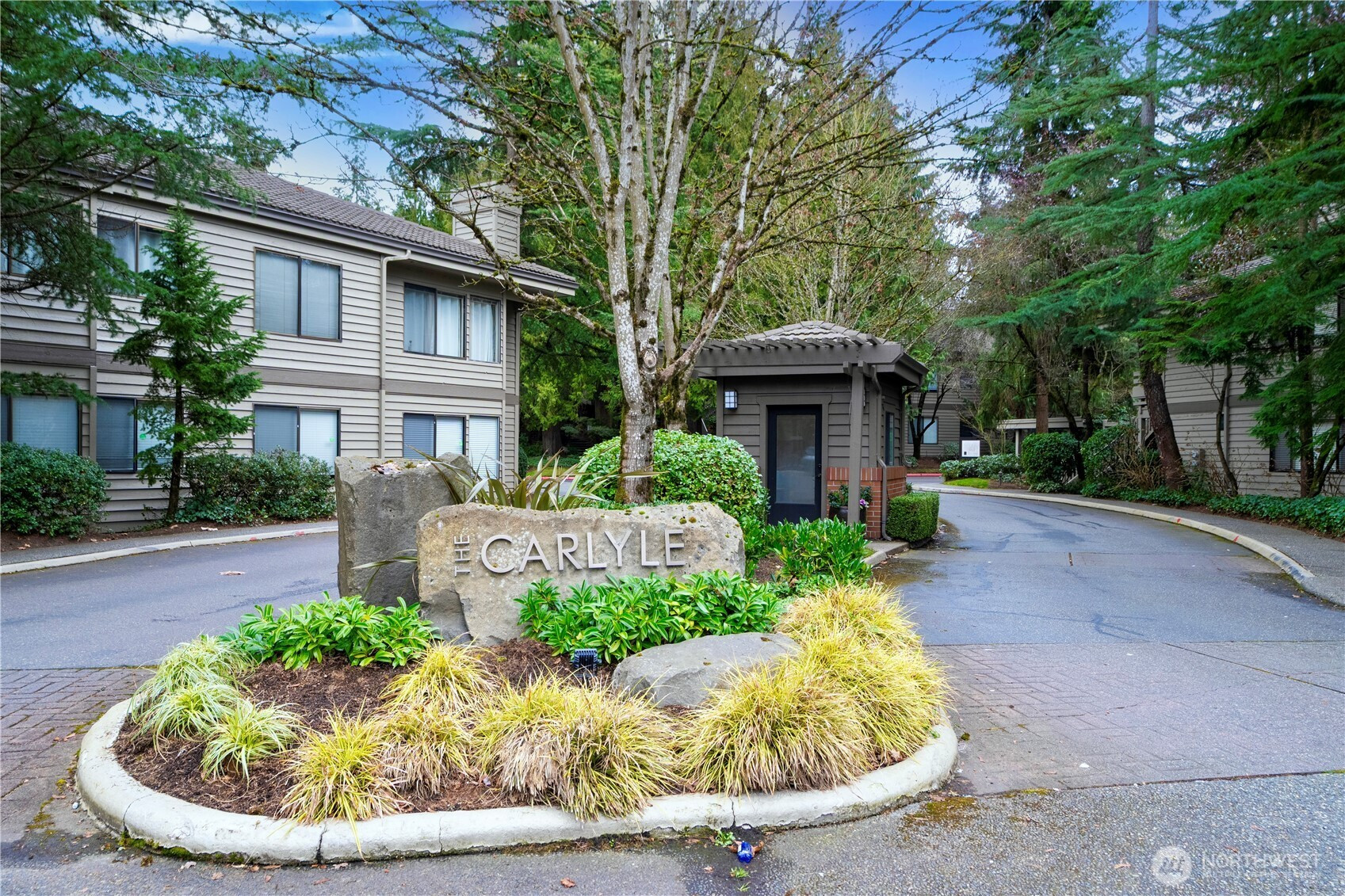 1354 Bellevue Way NE, Bellevue, WA 98004