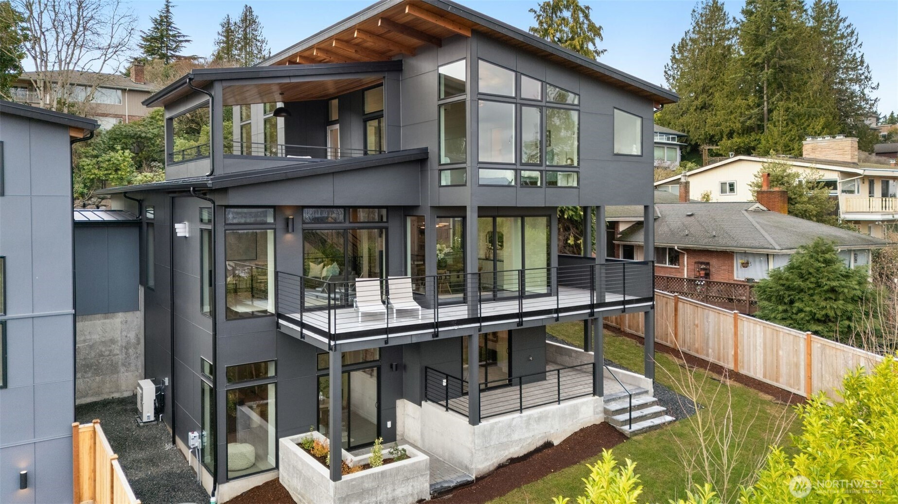 6038 50th Avenue NE, Seattle, WA 98115