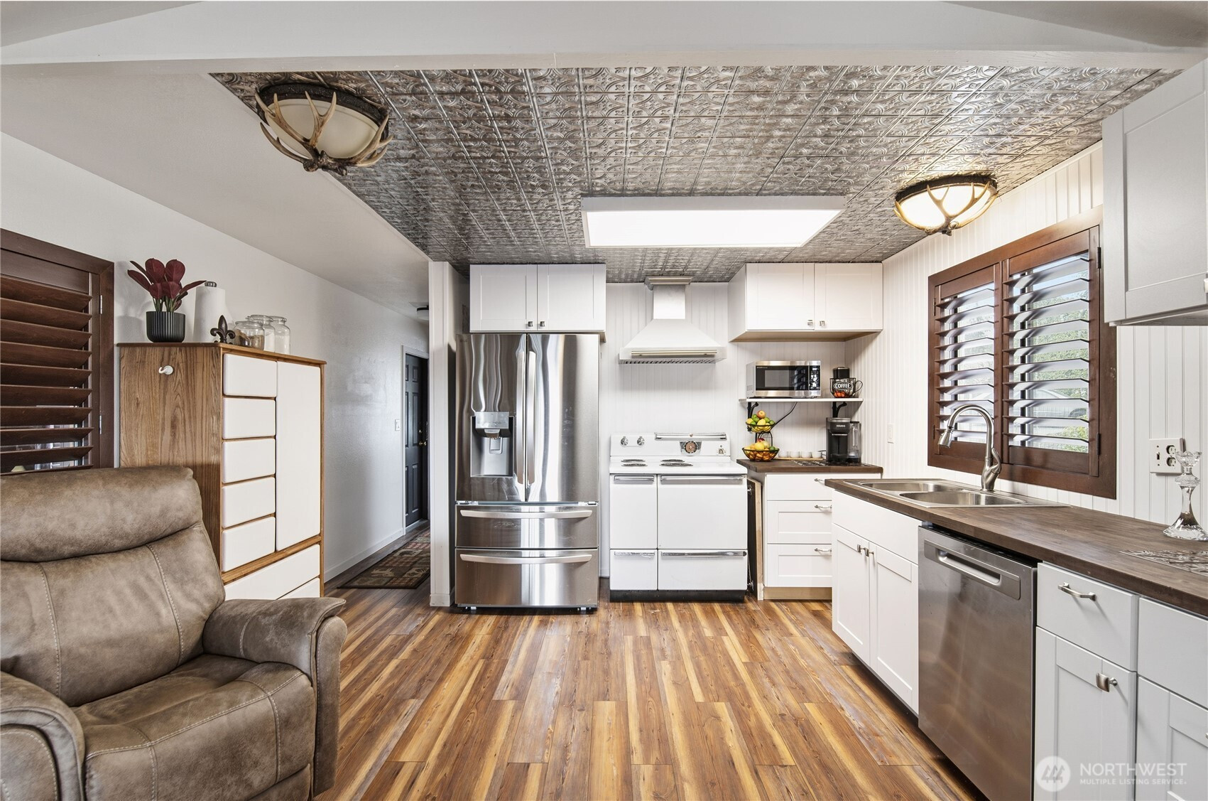 18289 E State Route 3, Allyn, WA 98524