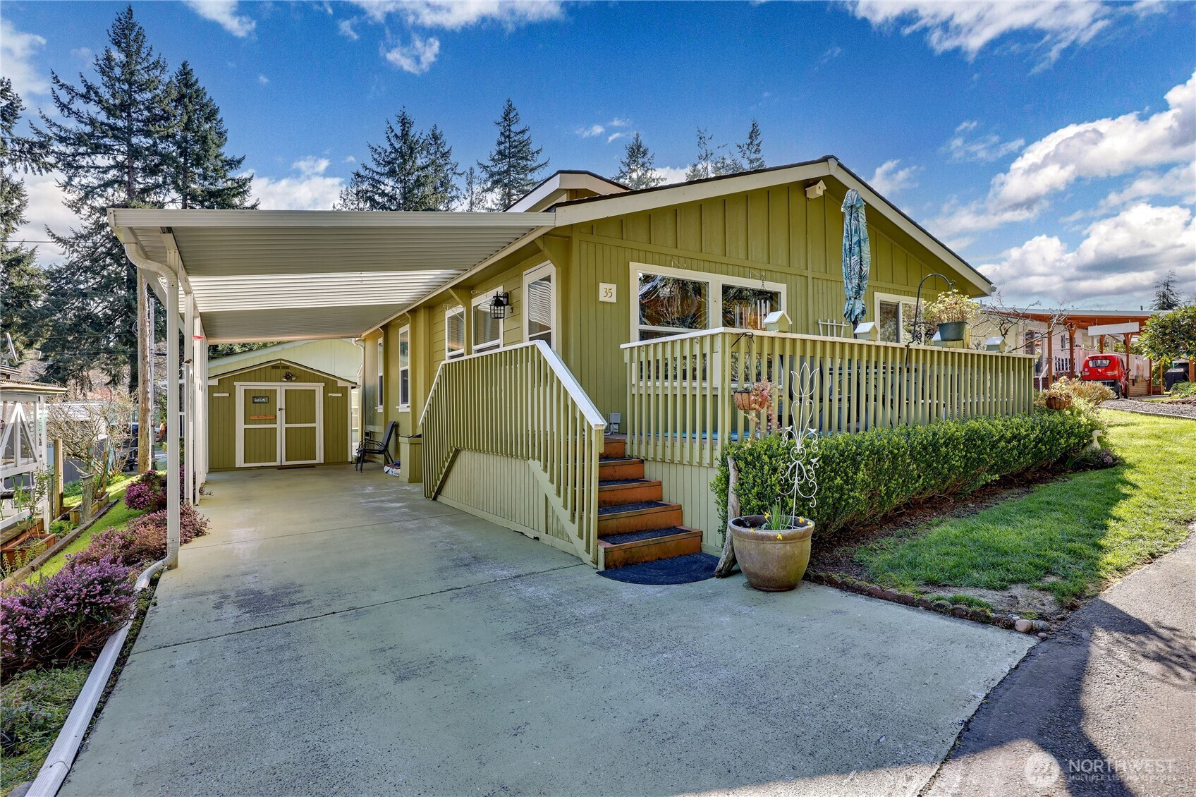 600 NE Lincoln Rd Road, Poulsbo, WA 98370