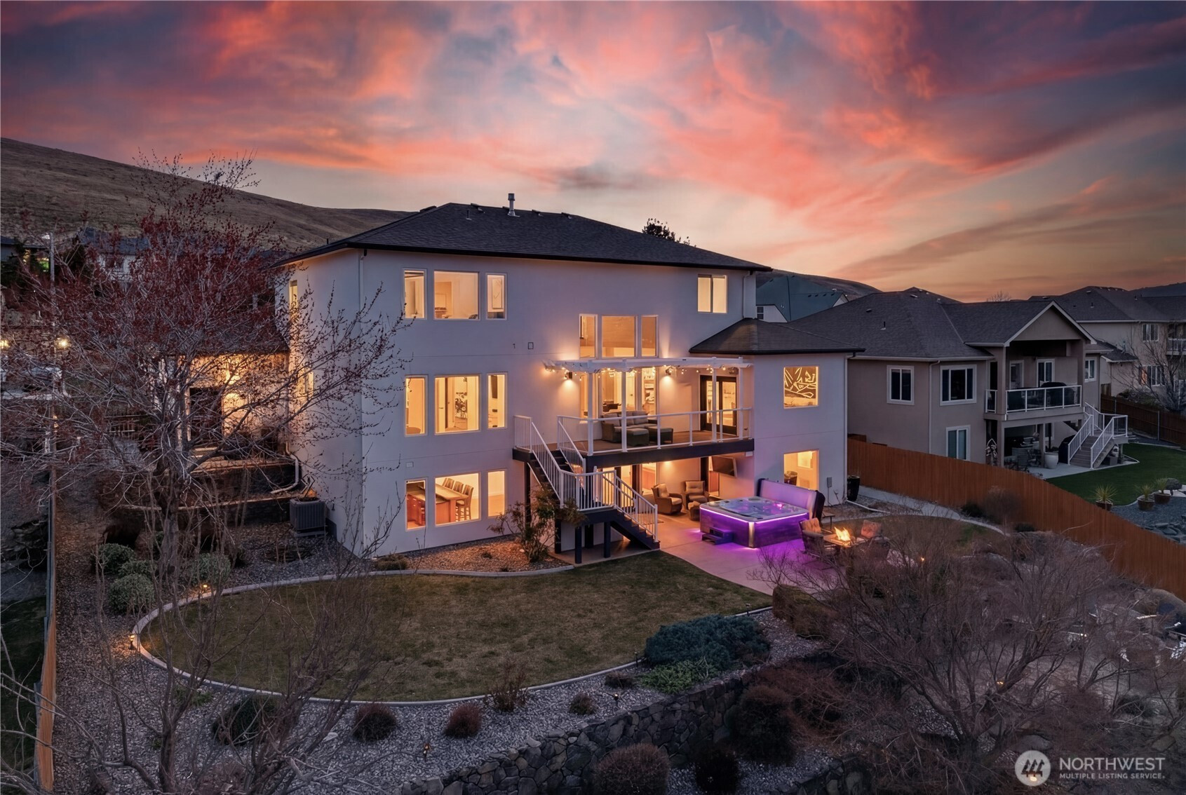 1614 W 51st Avenue, Kennewick, WA 99338